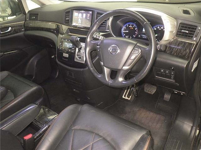 Nissan ELGRAND 2014 7304375-3