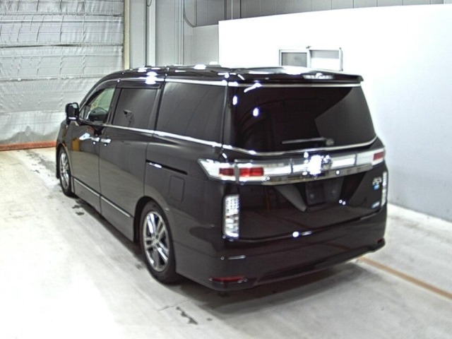 Nissan ELGRAND 2012 7304421-1