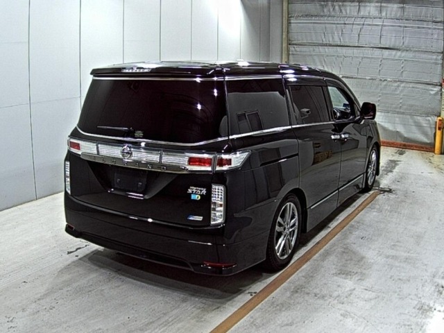 Nissan ELGRAND 2012 7304421-5