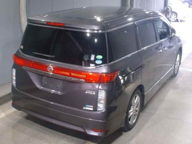 Nissan ELGRAND 2013 7304475-1