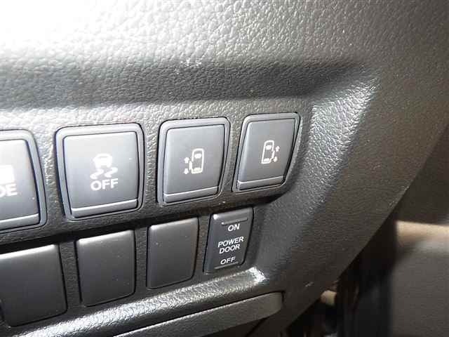 Nissan ELGRAND 2013 7304475-5
