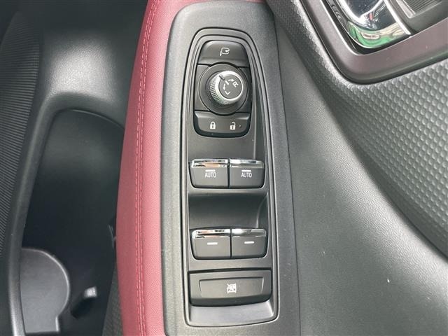 Subaru FORESTER 2023 7300001-8