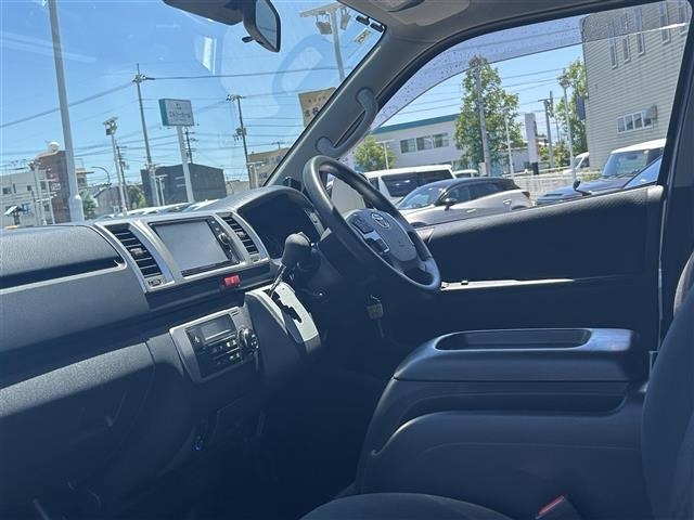 Toyota HIACE VAN 2018 7307133-9