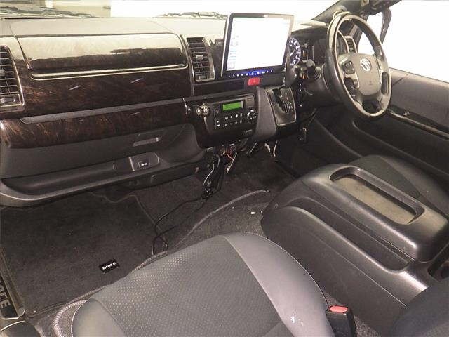 Toyota HIACE VAN 2021 7309188-4