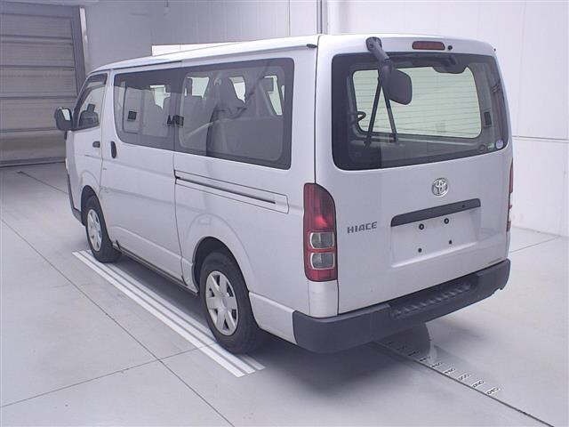 Toyota HIACE VAN 2020 7309201-1