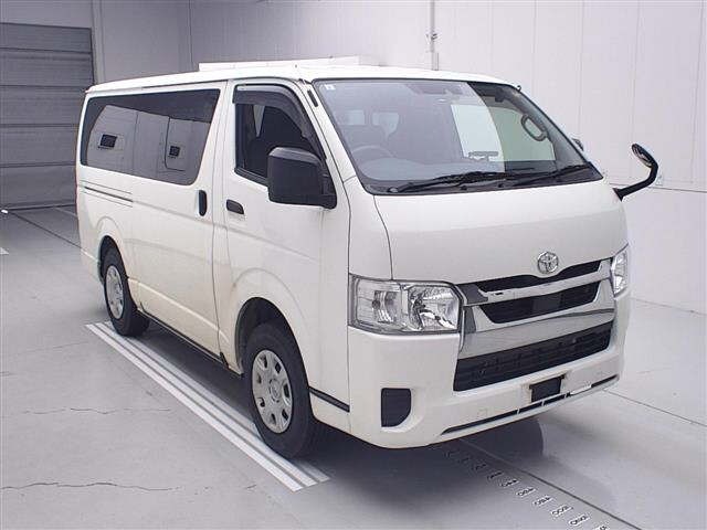 Toyota HIACE VAN 2022 7309202-0