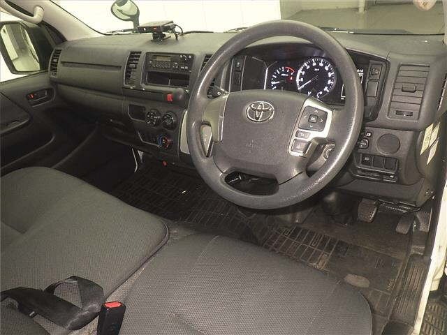 Toyota HIACE VAN 2022 7309202-3