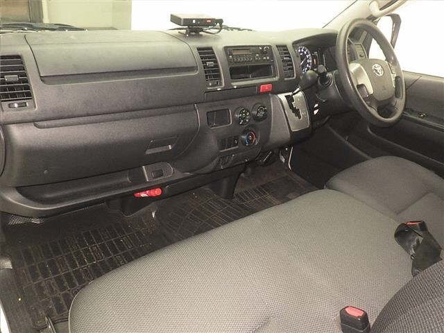 Toyota HIACE VAN 2022 7309202-4