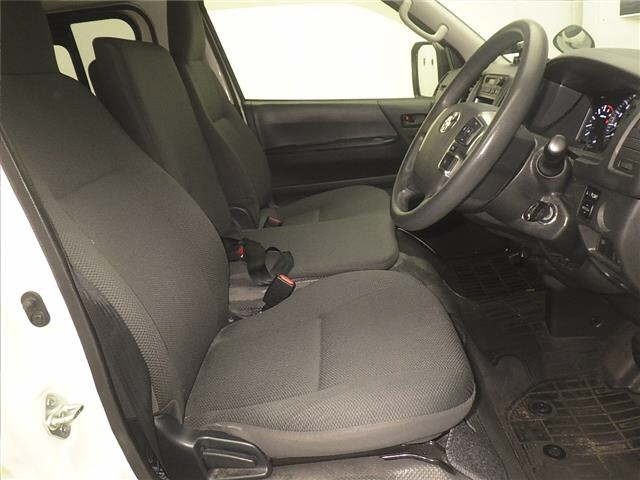 Toyota HIACE VAN 2022 7309202-5