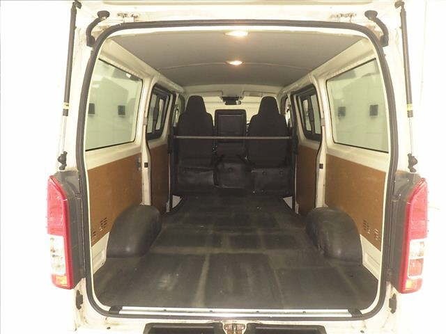 Toyota HIACE VAN 2022 7309202-7