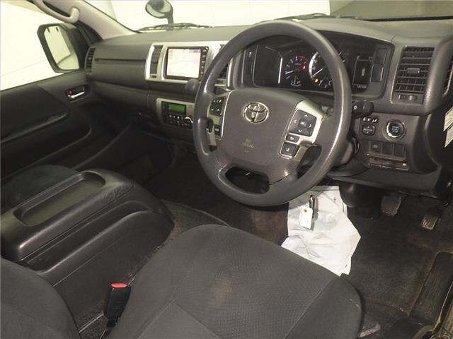 Toyota HIACE VAN 2021 7309259-3