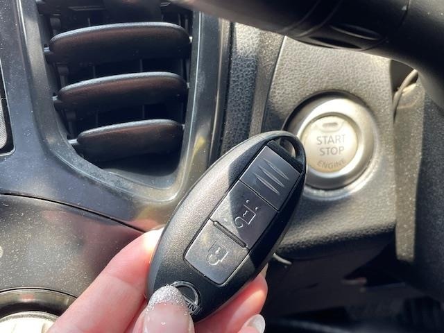 Nissan JUKE 2011 7302052-8