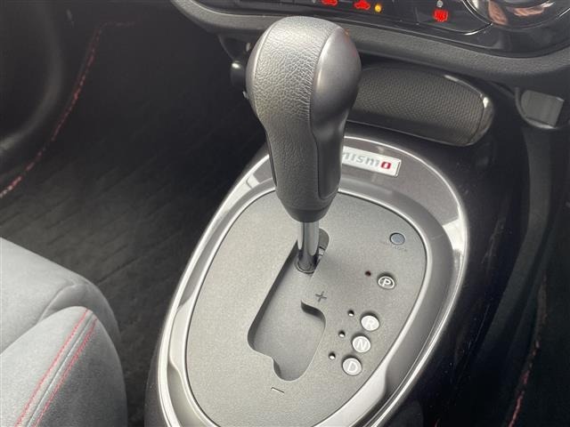 Nissan JUKE 2013 7302088-4