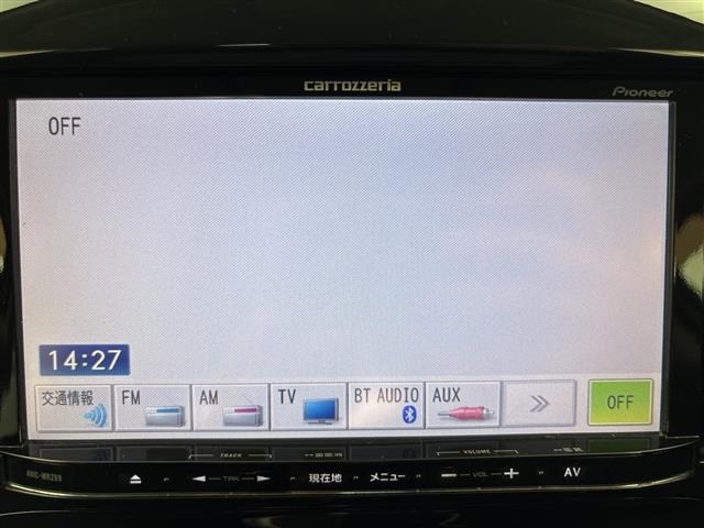 Nissan JUKE 2011 7302089-16