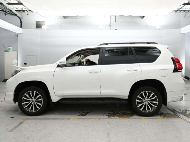 Toyota LAND CRUISER PRADO 2021 7307409-4