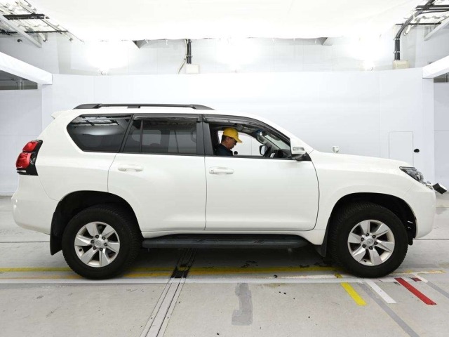 Toyota LAND CRUISER PRADO 2019 7308082-3