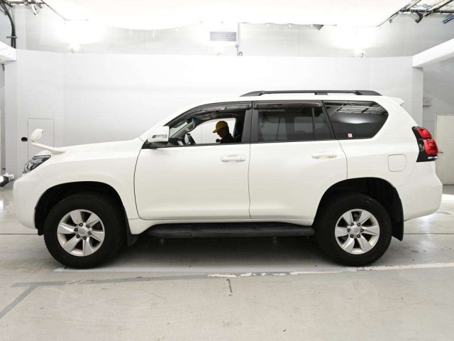 Toyota LAND CRUISER PRADO 2019 7308082-4
