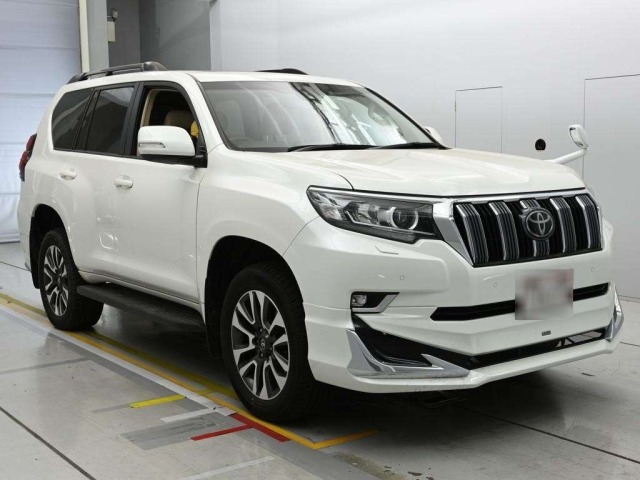 Toyota LAND CRUISER PRADO 2023 7308204-5