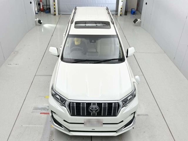 Toyota LAND CRUISER PRADO 2023 7308204-7
