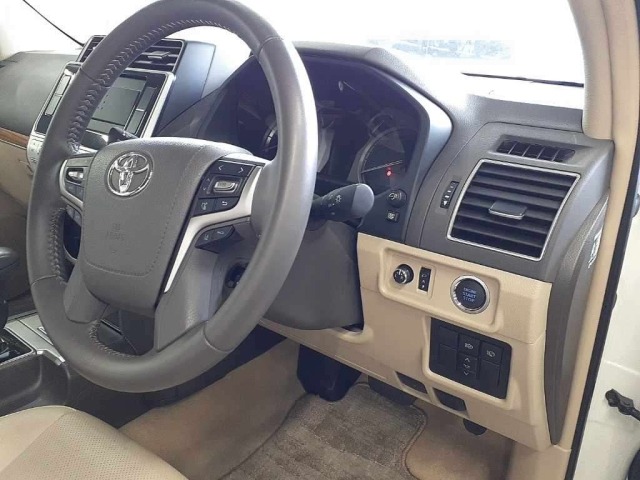 Toyota LAND CRUISER PRADO 2023 7308204-9