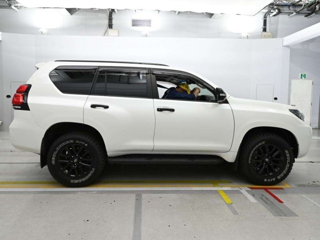 Toyota LAND CRUISER PRADO 2021 7308205-3