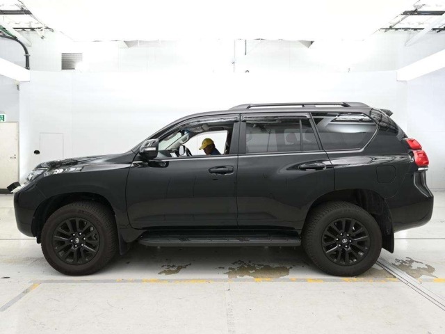 Toyota LAND CRUISER PRADO 2022 7308231-4