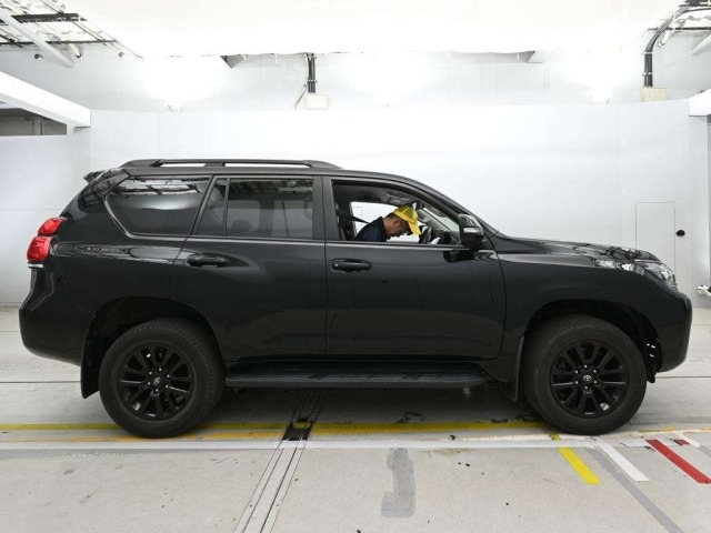 Toyota LAND CRUISER PRADO 2021 7308232-3