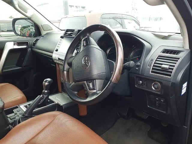 Toyota LAND CRUISER PRADO 2021 7308232-9