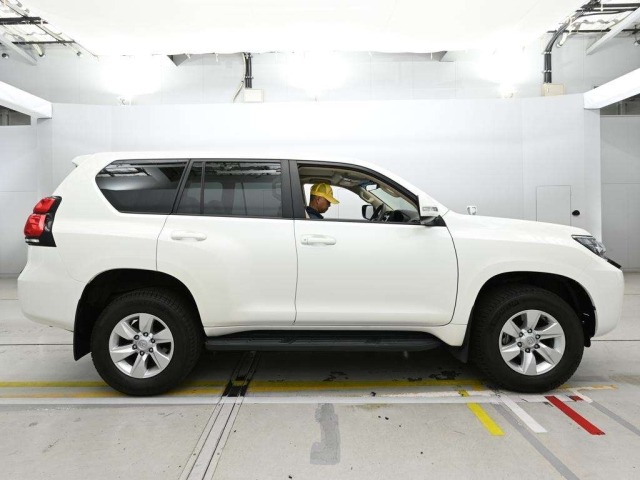 Toyota LAND CRUISER PRADO 2022 7308269-3