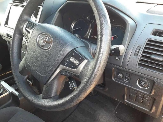 Toyota LAND CRUISER PRADO 2018 7308287-9
