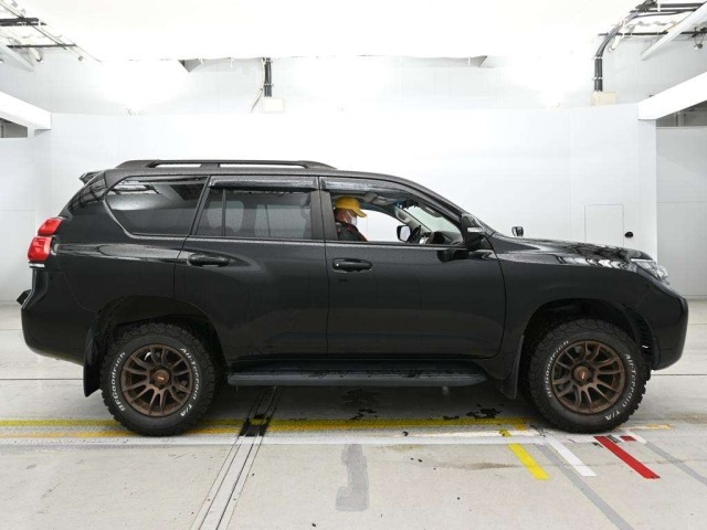 Toyota LAND CRUISER PRADO 2022 7308314-3