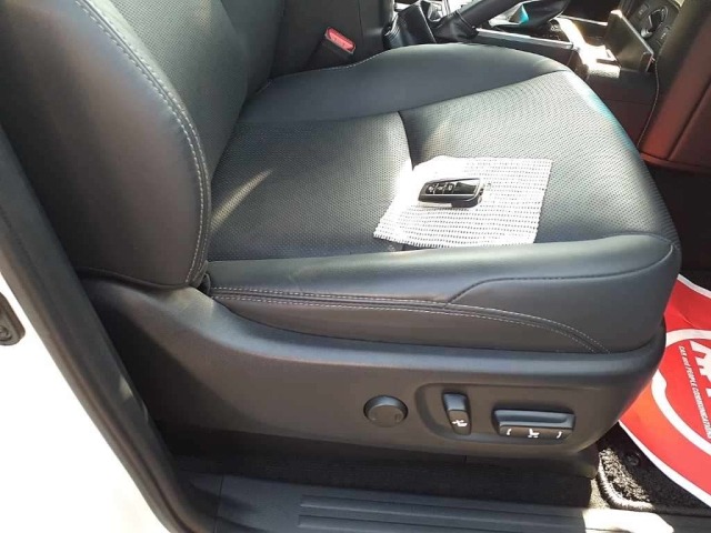 Toyota LAND CRUISER PRADO 2023 7308330-10