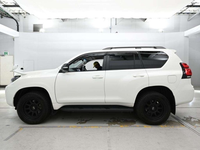 Toyota LAND CRUISER PRADO 2023 7308330-4