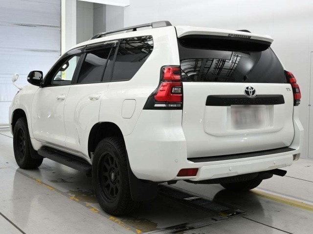 Toyota LAND CRUISER PRADO 2023 7308330-6