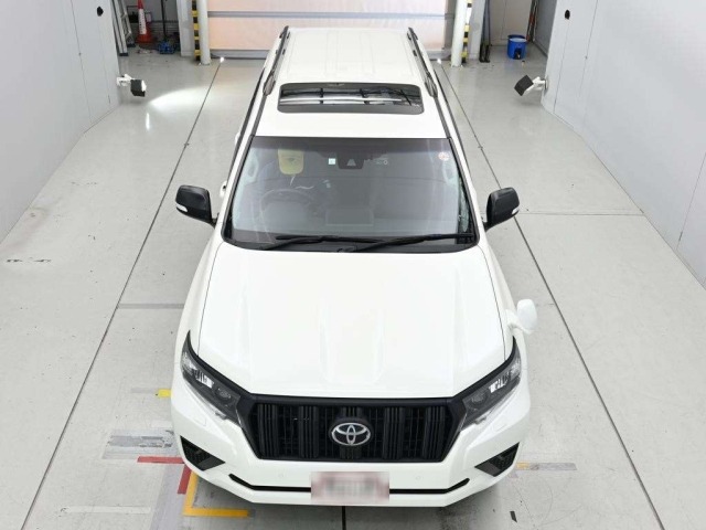 Toyota LAND CRUISER PRADO 2023 7308330-7