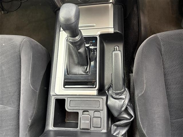Toyota LAND CRUISER PRADO 2023 7310376-12