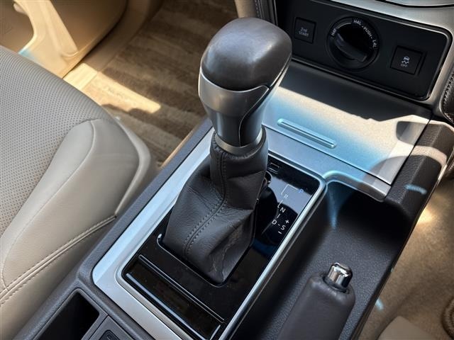 Toyota LAND CRUISER PRADO 2023 7311004-1