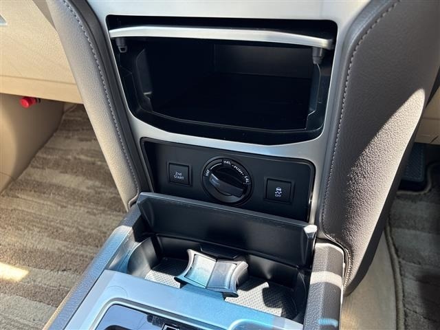 Toyota LAND CRUISER PRADO 2023 7311004-3