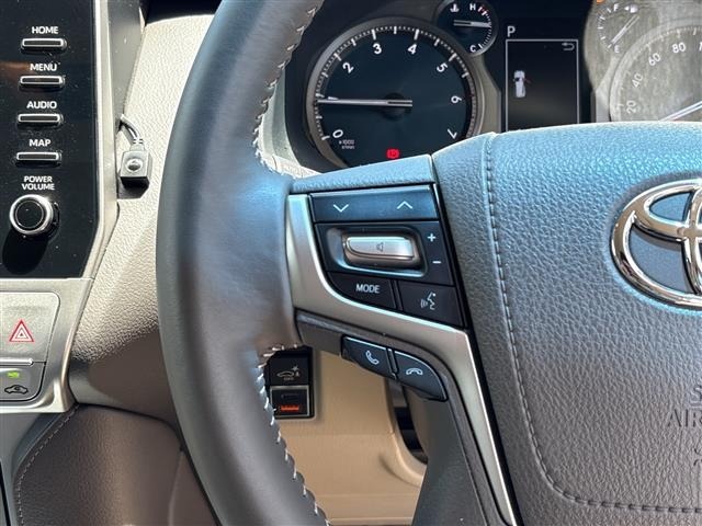 Toyota LAND CRUISER PRADO 2023 7311004-6