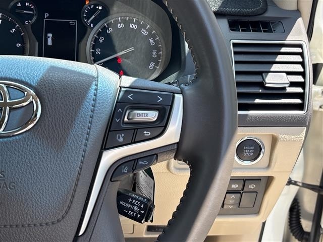 Toyota LAND CRUISER PRADO 2023 7311004-7