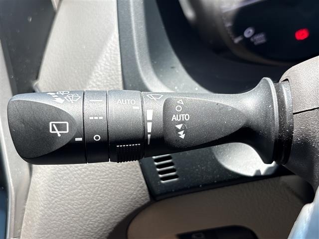 Toyota LAND CRUISER PRADO 2023 7311004-8