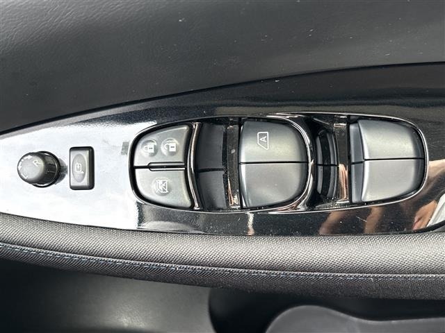 Nissan LEAF 2021 7314814-21