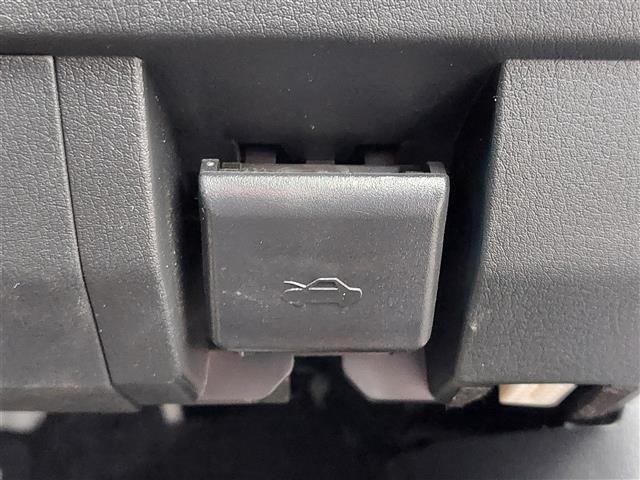 Mazda MAZDA3 2019 7305927-22