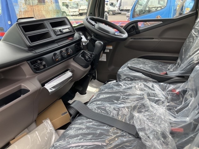 Mitsubishi CANTER 2025 7335919-5