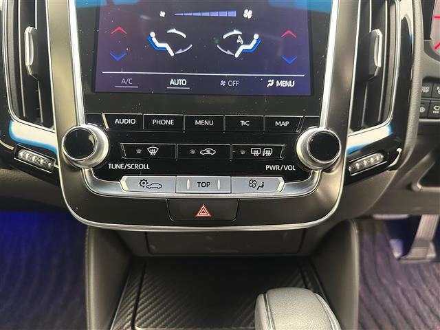 Toyota CROWN 2018 7317015-3