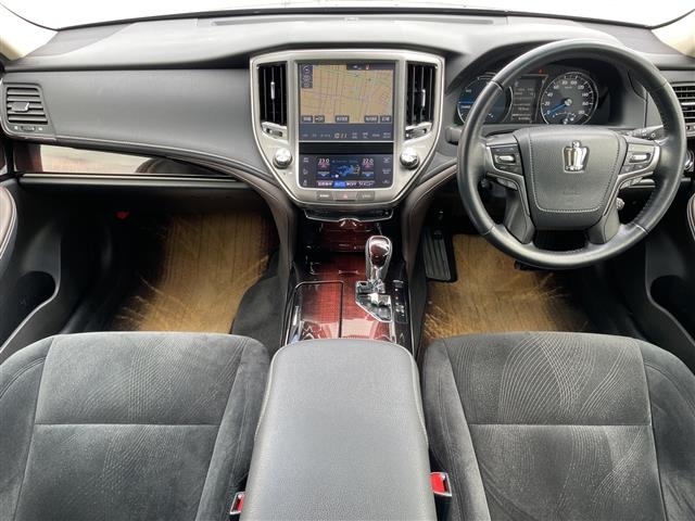 Toyota CROWN 2017 7317073-17