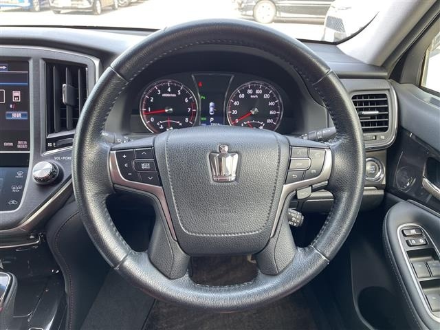 Toyota CROWN 2013 7317110-17