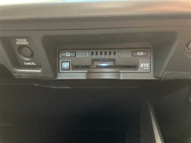 Toyota CROWN 2021 7317510-9