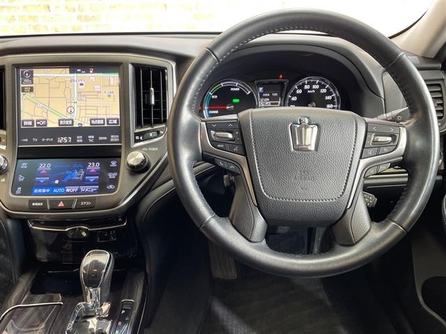 Toyota CROWN 2017 7317533-13