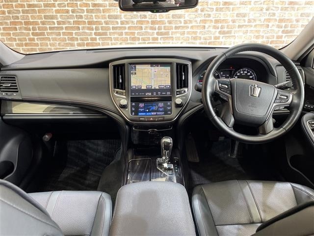 Toyota CROWN 2017 7317533-14